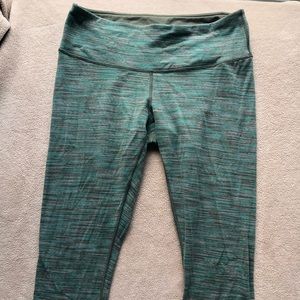 Lululemon Wunder Under Crops Green Stripes Size 8